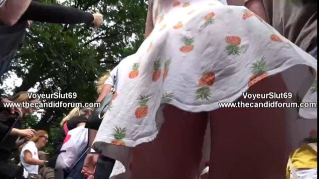 beautiful-ass-blonde-short-skirt-voyeur-darkside48-1