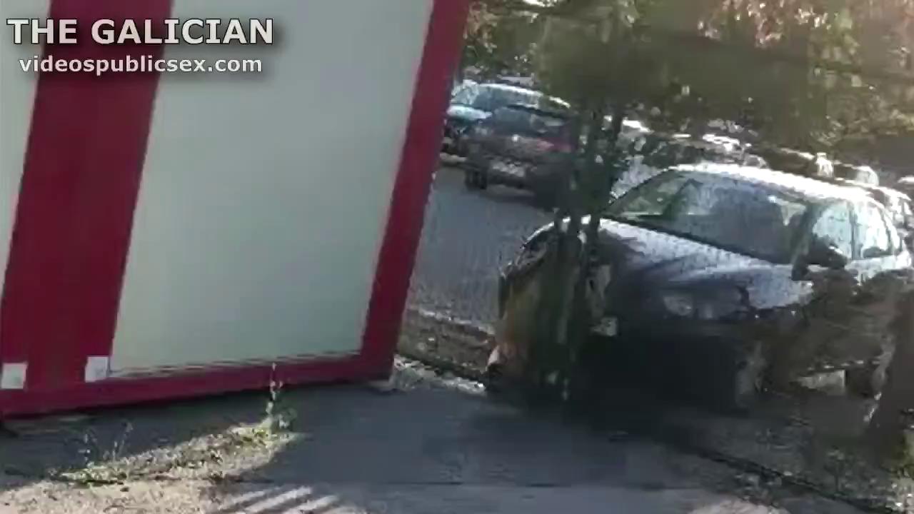 Watch GalicianGotta24 Spying on women leaking at night at Voyeurex