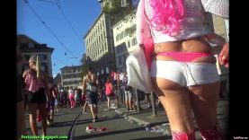 84 tattooed milf show her pink thong