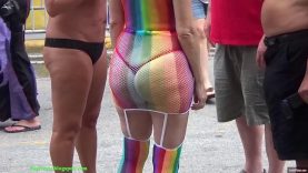 86 hot milf with nice ass