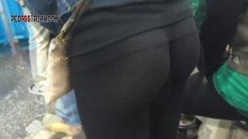 277 st p Butt Crack Leggings