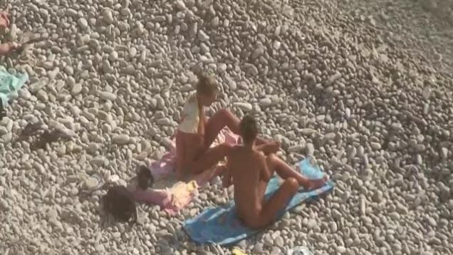 1666995462j4h5i-640×480-1