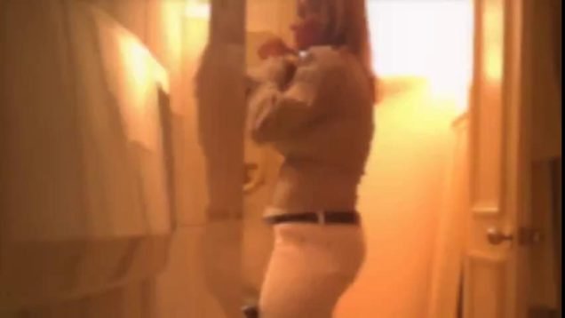 166739546414uzi-640×480-1